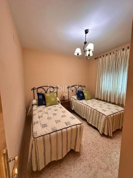 Foto ea670bf5-7784-4705-93e6-a8e9507619b2. Piso en calle juan aguayo moreno 6b en Paseo Marítimo de Levante Torre del Mar