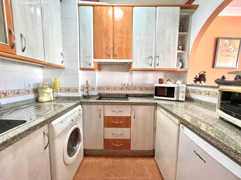 Foto 0dfc7d29-fc07-4942-9f12-1fb612b8c317. Apartamento en calle el clavel 10 en Centro Torre del Mar