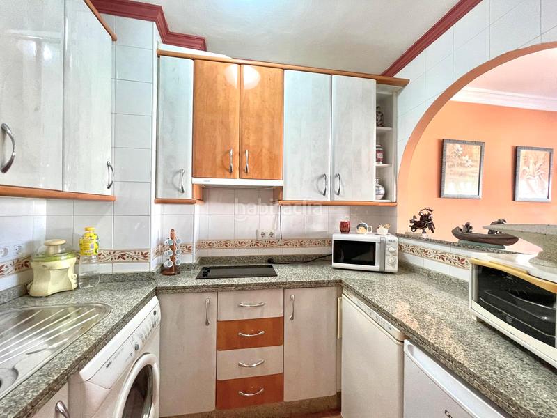 Foto 11875f81-d07d-49bb-bcd9-279a7f59a46f. Apartamento en calle el clavel 10 en Centro Torre del Mar