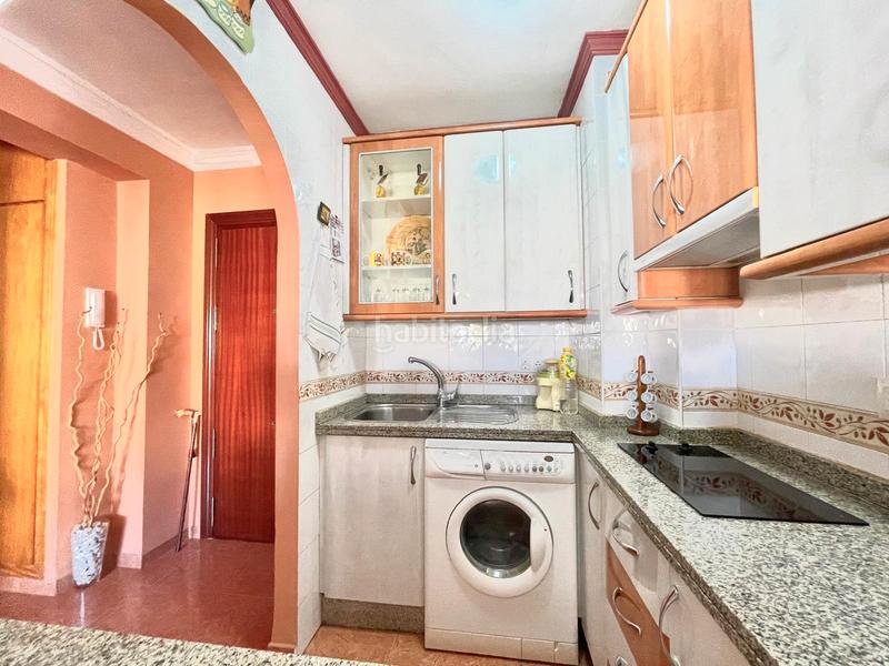 Foto 307829ae-dfb8-4373-bf98-15f5f35dd955. Apartamento en calle el clavel 10 en Centro Torre del Mar