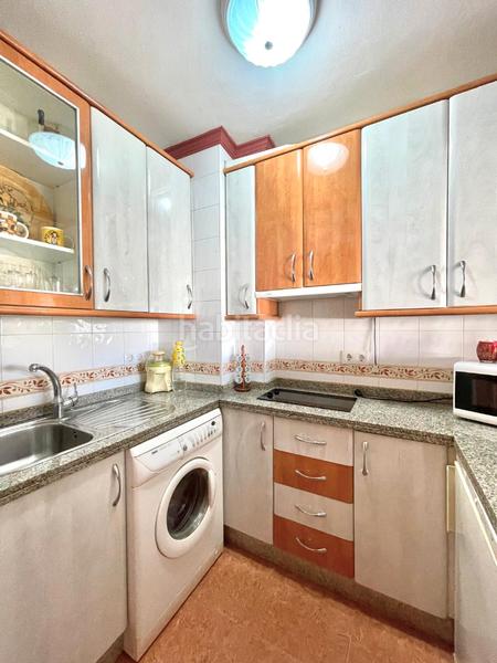 Foto 31db0a3e-fb7e-40c7-a9ea-cc832a850939. Apartamento en calle el clavel 10 en Centro Torre del Mar