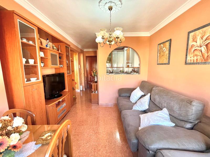 Foto 9875a24b-a1dd-41d3-9c34-c69d6d7f564e. Apartamento en calle el clavel 10 en Centro Torre del Mar