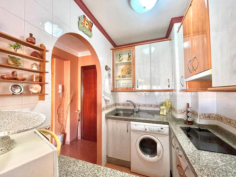 Foto aee8ead3-f375-4a87-9fd1-db5db0906835. Apartamento en calle el clavel 10 en Centro Torre del Mar