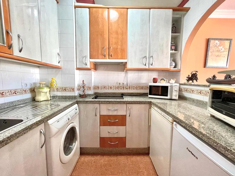 Foto be187f73-53d2-48e6-96b0-0999719d9123. Apartamento en calle el clavel 10 en Centro Torre del Mar