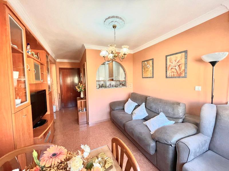 Foto ca8a35bb-f970-45e8-94f9-7dbcbe8fe8b6. Apartamento en calle el clavel 10 en Centro Torre del Mar