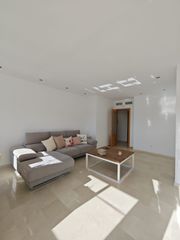 Etagenwohnung in Avenida palmeras de baviera 5