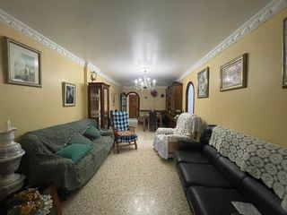 Flat in Calle rodriguez de la fuente 5