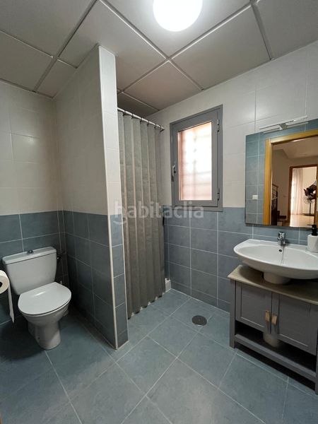 Foto 13bd9772-e63b-494d-ac9b-754d7197cd88. Casa adossada a calle balcones del romeral 131 a Vélez - Málaga