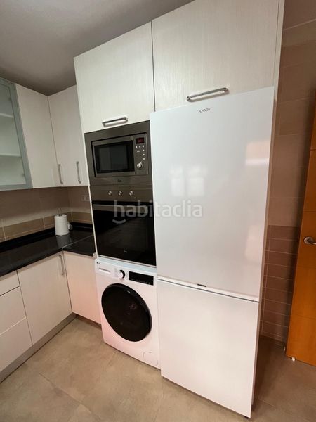 Foto 5265a22a-d459-426e-a640-ceeeac7b72a3. Casa adossada a calle balcones del romeral 131 a Vélez - Málaga
