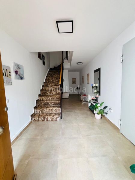 Foto a03d34f7-590f-45c8-95cb-aa9671e47d4a. Casa adossada a calle balcones del romeral 131 a Vélez - Málaga