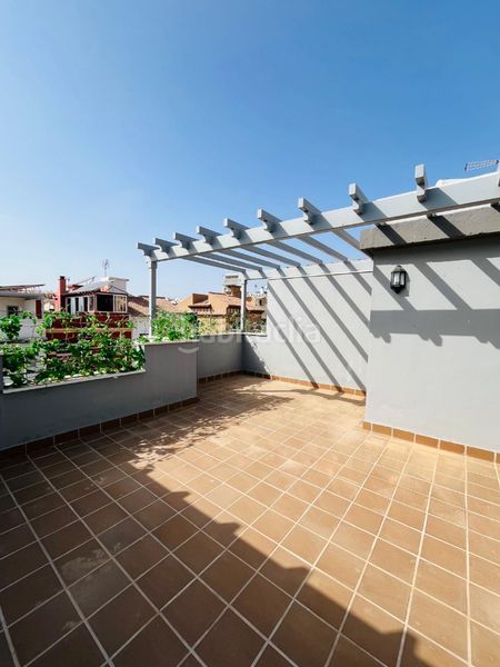 Foto ba5301a9-7754-4f28-aa2d-3bb2490da18c. Casa adossada a calle balcones del romeral 131 a Vélez - Málaga