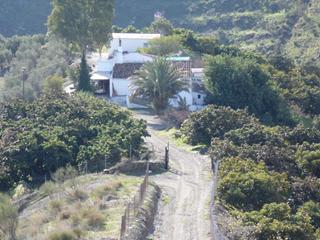 Masia a Viñuela. Casa de campo en viñuela con mas de 80.000 metros de parcela