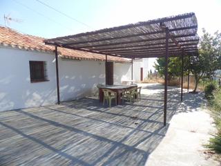 Masia a Frigiliana. Casa de campo con terreno de aguacates y mangos