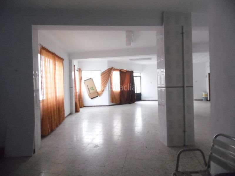 Foto b54ba6a3-ede7-4483-9927-ecae5c183c3d. Local comercial a Torrox pueblo Torrox