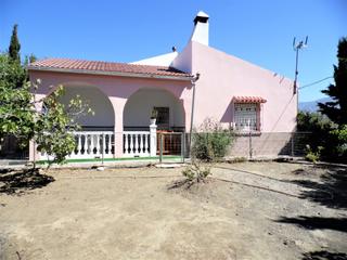 Masia a Viñuela. Acogedora casa de campo en la viñuela.