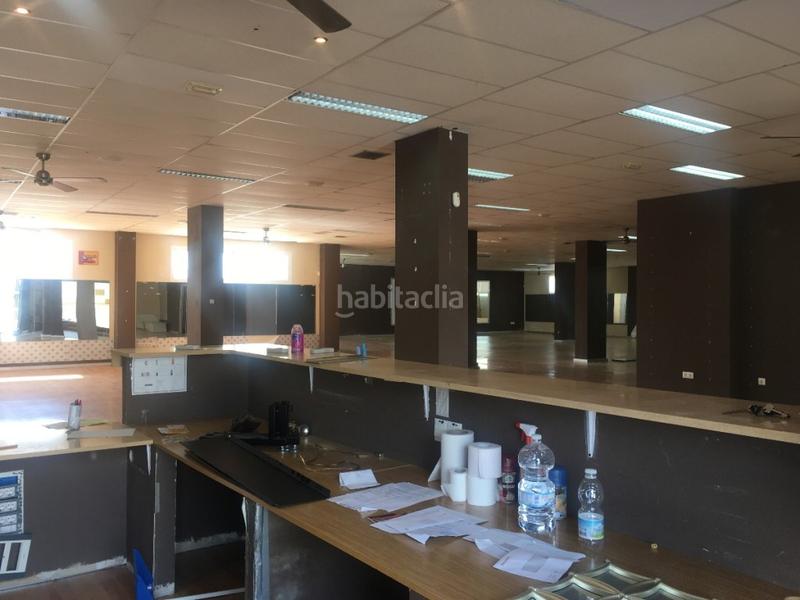 Foto 1992713d-2e48-4e2a-9e39-80a1ddcf51a9. Local comercial a Caleta de Velez