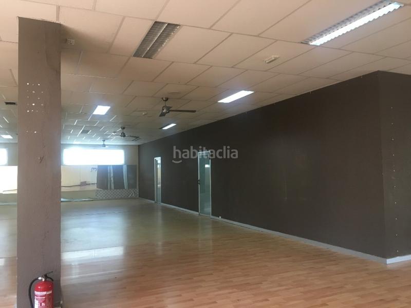 Foto b052c34e-c735-45cd-90ca-8655e24ad1c2. Local comercial a Caleta de Velez