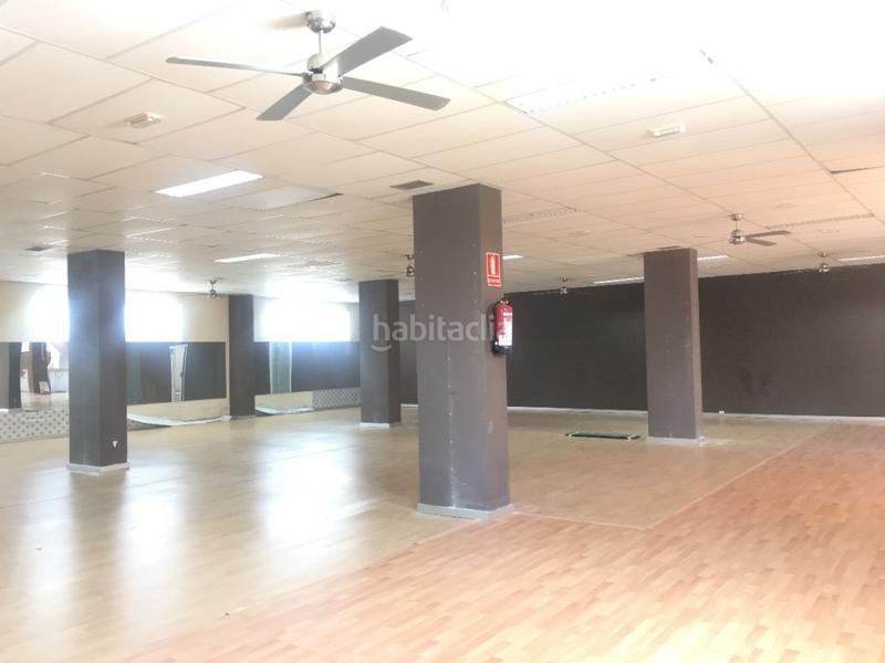 Foto f2b398a9-3dca-4159-8d00-07107f98abd5. Local comercial a Caleta de Velez