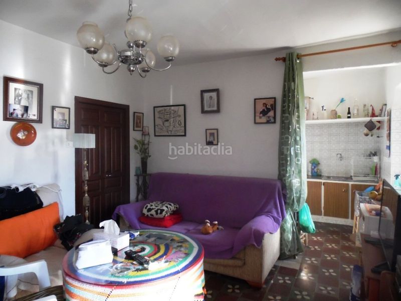 Foto f02ac663-c3b5-4876-8465-e2fa39ef9d98. Masia a Cútar