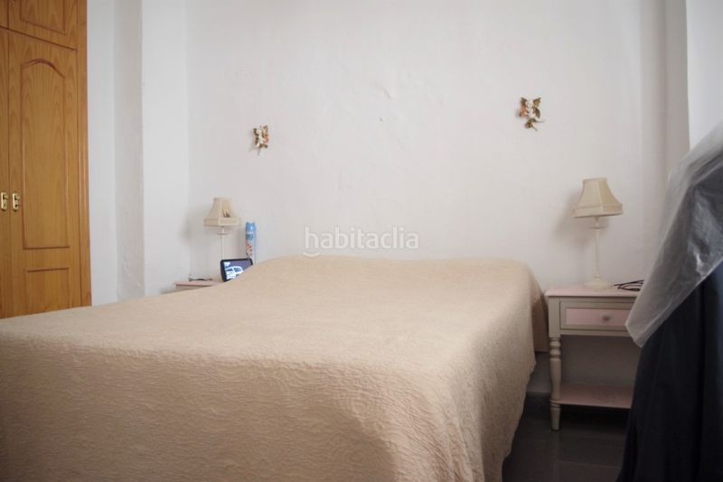 Foto 1063db13-28d2-4cf9-bb3c-893e4df4ada1. Masía casa con 3 viviendas independientes en Centro Torre del Mar