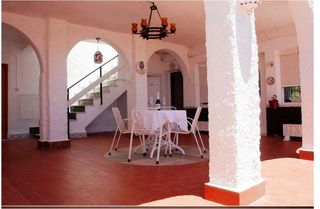 Chalet in Caleta de Velez. Chalet independiente en caleta de vélez con apartamentos