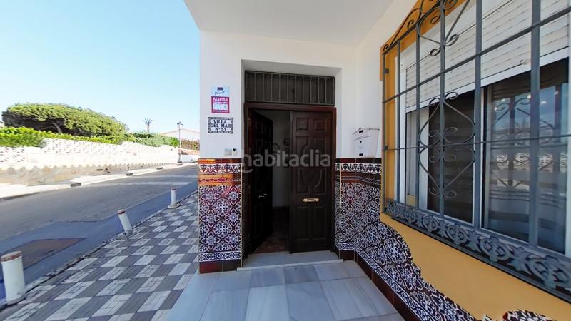 Foto 1f23787e-e9ba-4b30-9172-7fa09b93452c. Chalet villa en caleta de vélez con un apartamento con entrada independiente. en Caleta de Velez