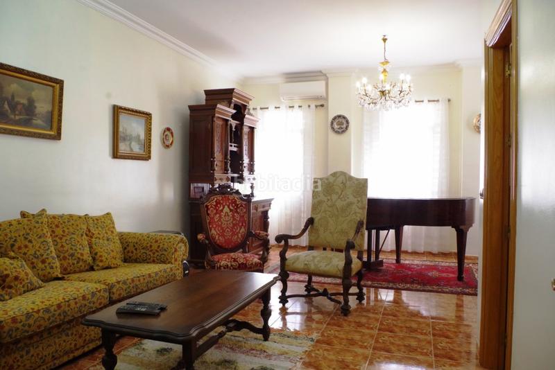 Foto 3942076e-d200-4a29-bb7d-851ff0d87b66. Chalet villa en caleta de vélez con un apartamento con entrada independiente. en Caleta de Velez