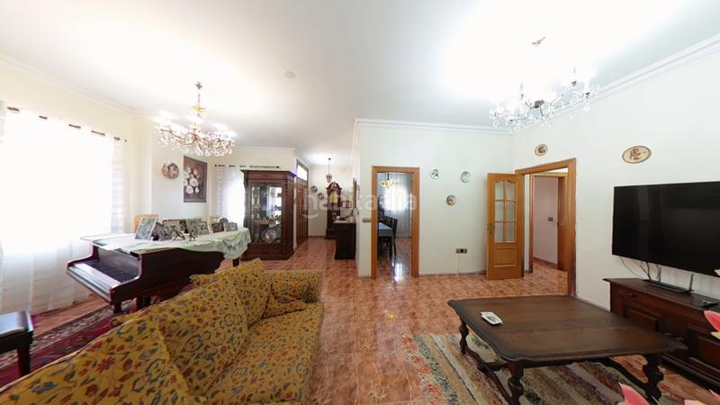Foto 89a3be48-2755-4575-9f71-87f0fc6f0fa0. Chalet villa en caleta de vélez con un apartamento con entrada independiente. en Caleta de Velez