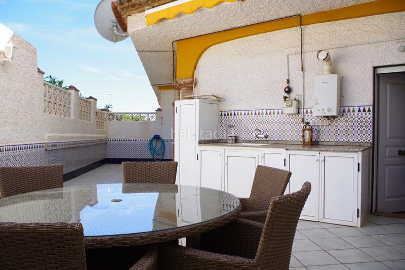 Foto 8c3bdb31-e736-4efd-b5f4-ad6a70602a9d. Chalet villa en caleta de vélez con un apartamento con entrada independiente. en Caleta de Velez