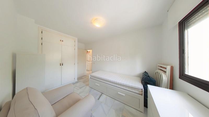 Foto 094d8797-5305-47d8-92cb-c58a85a3dd85. Casa aparellada amb piscina a Caleta de Velez