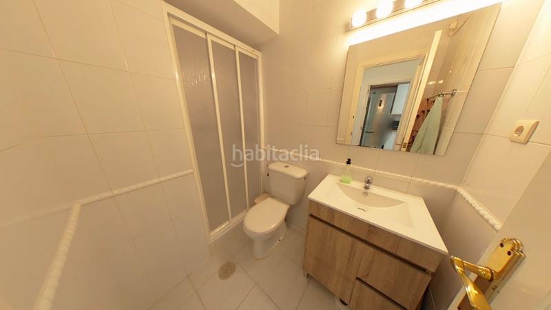 Foto 22e4d840-f03b-4396-a125-624c39637906. Casa aparellada amb piscina a Caleta de Velez