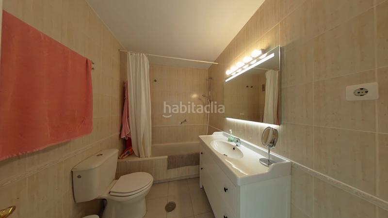 Foto 63406e8e-f1f0-4106-8a02-c8fb9970c012. Casa aparellada amb piscina a Caleta de Velez