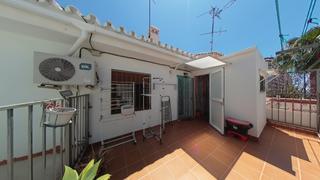 Casa bifamiliare in Urbanización Santa Rosa. Chalet adosado en torrox costa