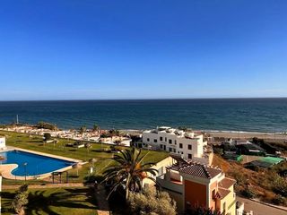 Apartament a El Peñoncillo. Apartamento con vistas panorámicas al mar en torrox costa