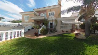 Chalet in Caleta de Velez. Espectacular villa de gran calidad en caleta de velez