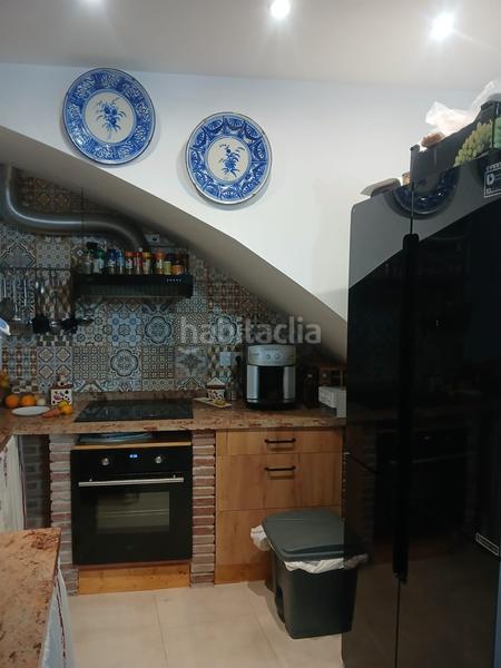 Foto 322dc54b-5ba3-4fd4-b0a9-eca63c3dd23d. Casa aparellada a Torrox pueblo Torrox