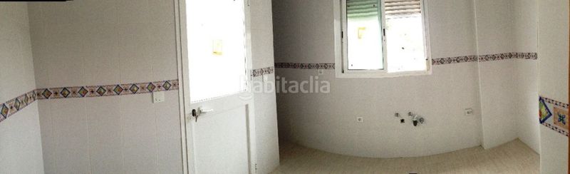 Foto b5ec418c-e4cf-49e3-af42-5b6f15bea565. Pis a Almáchar