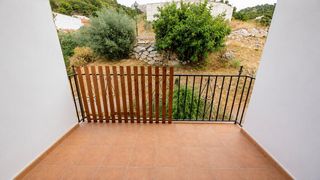 Casale in Canillas de Aceituno. Apartamento de 3 dormitorios con vistas al mar
