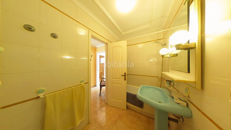 Foto 1895f926-20cc-41b6-bd72-2f54c87e4c0a. Casa aparellada amb aparcament a Capistrano Nerja