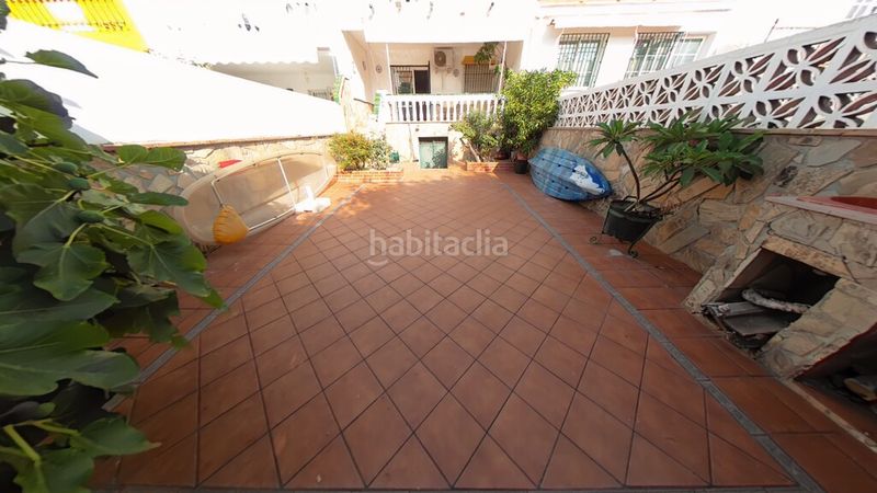Foto a61666b8-deef-4e70-a28c-b9630f9317ef. Casa aparellada amb aparcament a Capistrano Nerja