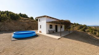Country house in Borge (El). Casa de aperos con producción de mangos  900 m de terreno en alm