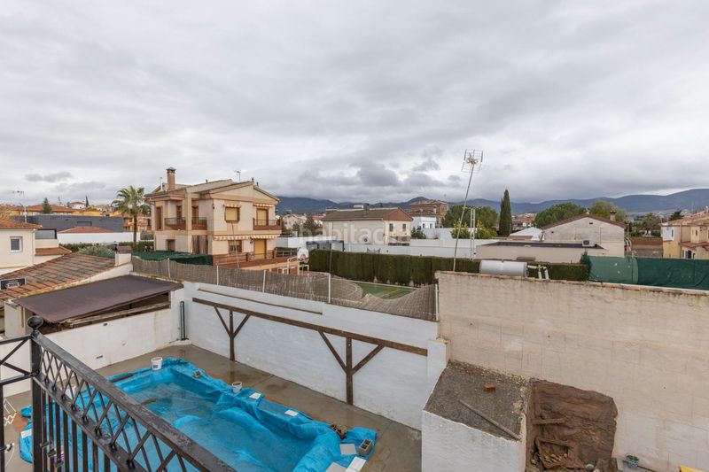 Foto 175c9a42-383f-4b9d-ba56-1c72e35df8a7. Casa adosada magnifica unifamiliar adosada de 4 plantas en loma linda con piscina comunitaria en Ogíjares