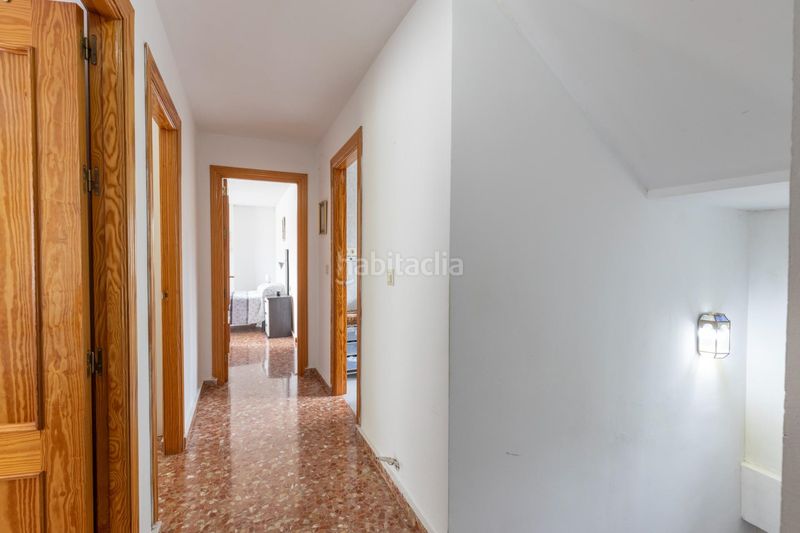Foto 7034ab9a-32ca-4639-8b98-3e80e5e379c7. Casa adosada magnifica unifamiliar adosada de 4 plantas en loma linda con piscina comunitaria en Ogíjares
