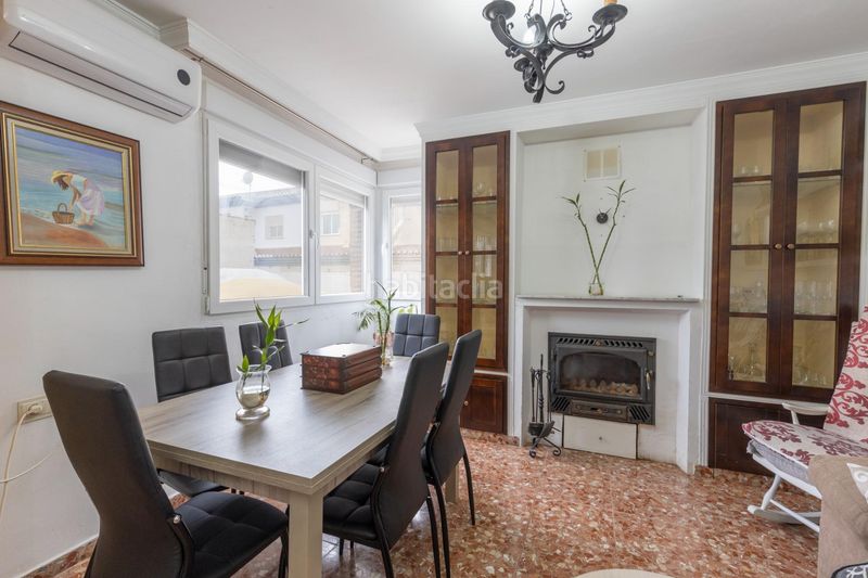 Foto ba8e4b78-57bc-42cd-9079-42a21cdad00f. Casa adosada magnifica unifamiliar adosada de 4 plantas en loma linda con piscina comunitaria en Ogíjares