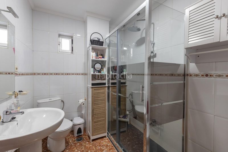 Foto e21a481b-33c9-48ca-81c0-17de32085ce9. Casa adosada magnifica unifamiliar adosada de 4 plantas en loma linda con piscina comunitaria en Ogíjares