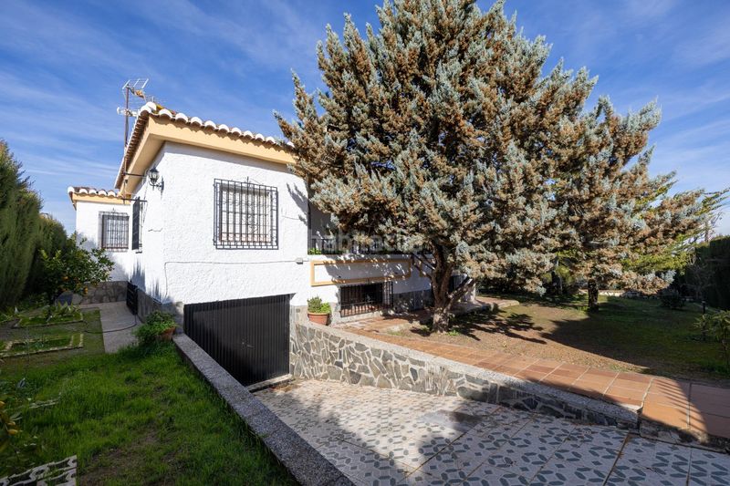 Foto 1b48a972-71f4-43e7-962f-74d3a88ed8b9. Chalet estupendo chalet en urbanización los alixares de otura en Villa de Otura