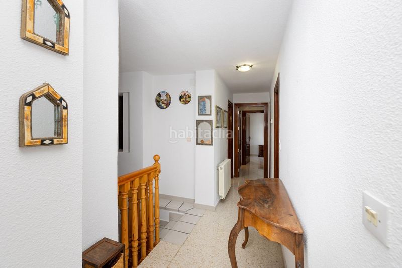 Foto af121e3e-2af7-47e2-828d-42b48072f410. Chalet estupendo chalet en urbanización los alixares de otura en Villa de Otura