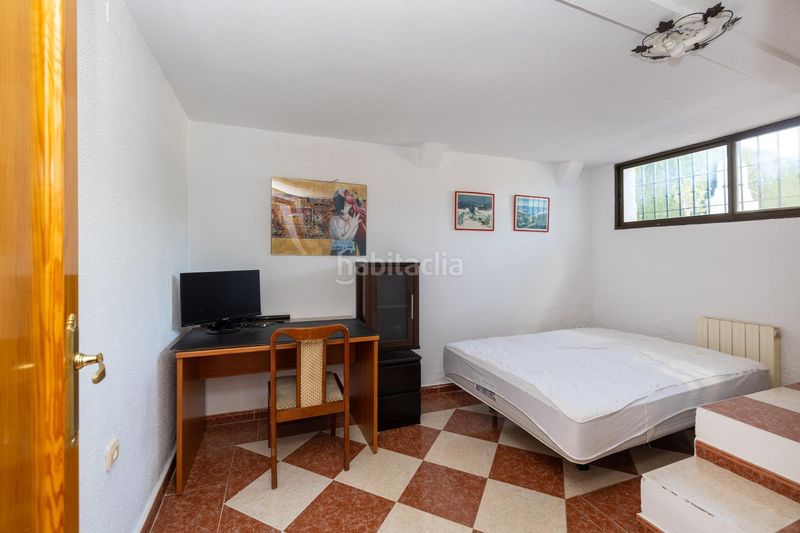 Foto d00e4f69-dbbc-4fbb-a2ce-f1f3d2b9f437. Chalet estupendo chalet en urbanización los alixares de otura en Villa de Otura
