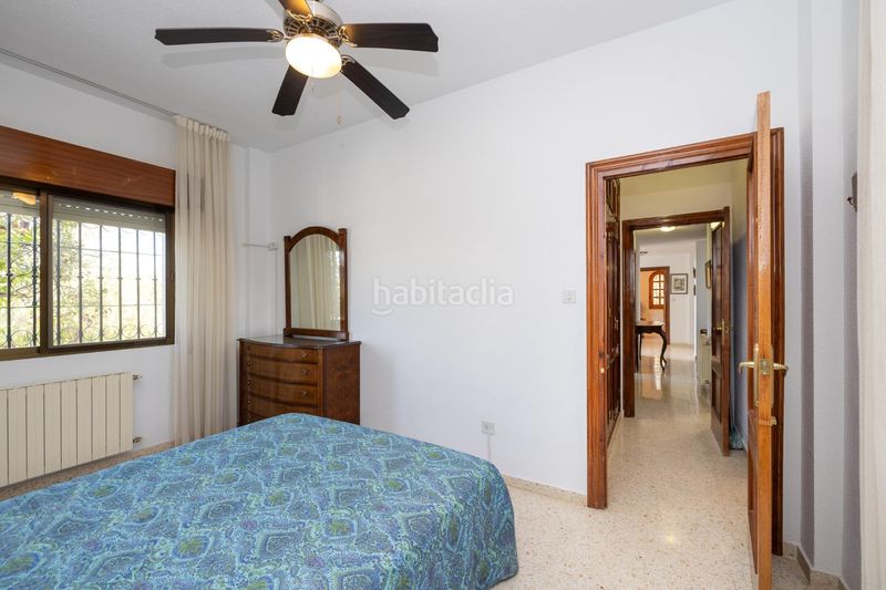Foto d30bc5ac-a473-4341-b2f5-7a6aa6ef84b5. Chalet estupendo chalet en urbanización los alixares de otura en Villa de Otura