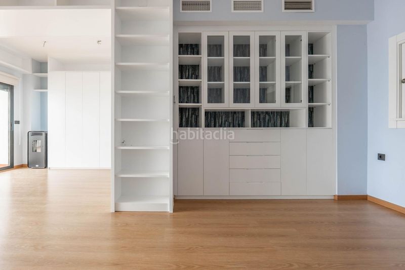 Foto 6827b065-594c-4cf5-984e-3af8a7deecb1. Pis amb aparcament piscina a Playa de Granada Motril